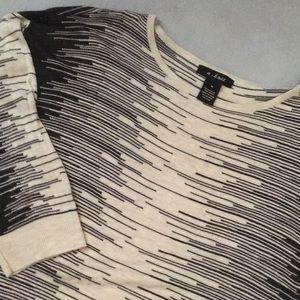 light grey & black, 3/4 sleeve top, size M, EUC